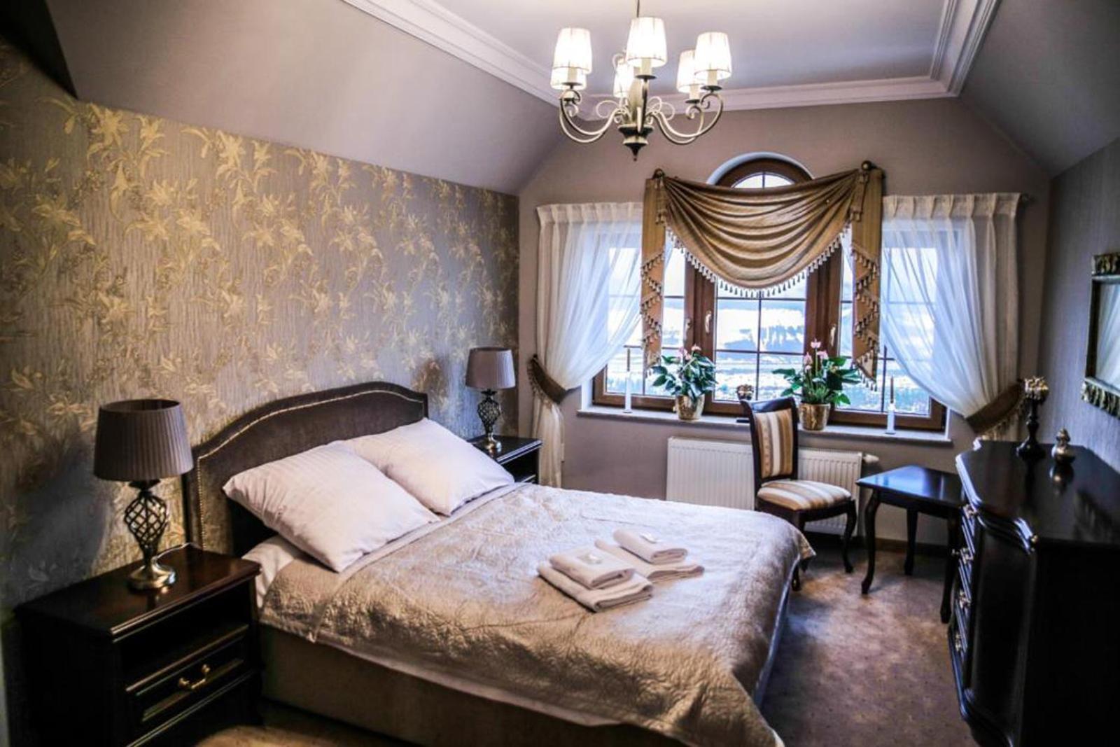 Krysztalowy Dworek Hotel Zbychowo Bagian luar foto